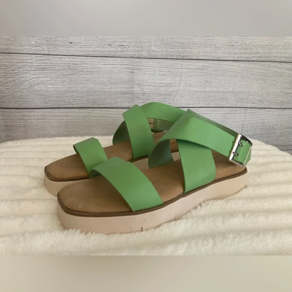 Journey Collection | Women’s Havalee Platform Sandals - Picture 4 of 8